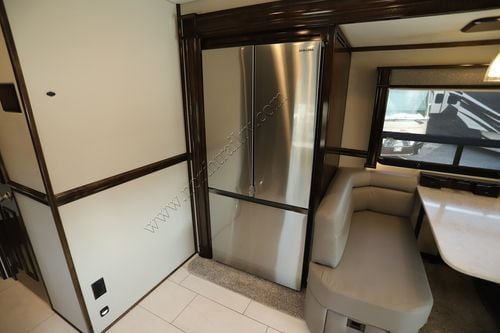 2023 Renegade Rv Xl 45DBM