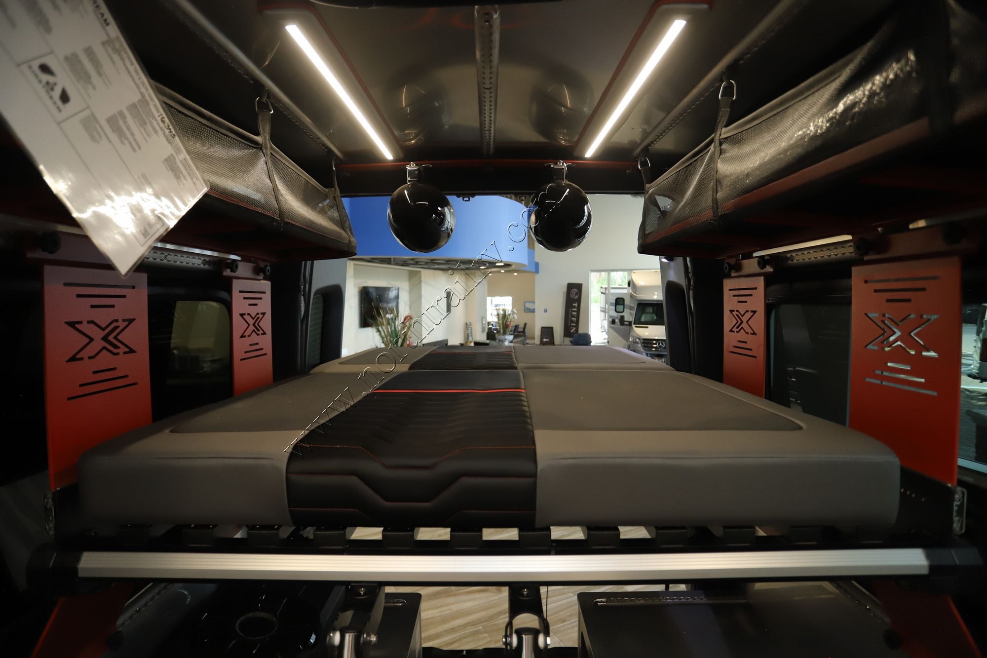 2026 Airstream Interstate 19X OUTLAND Class B New  For Sale