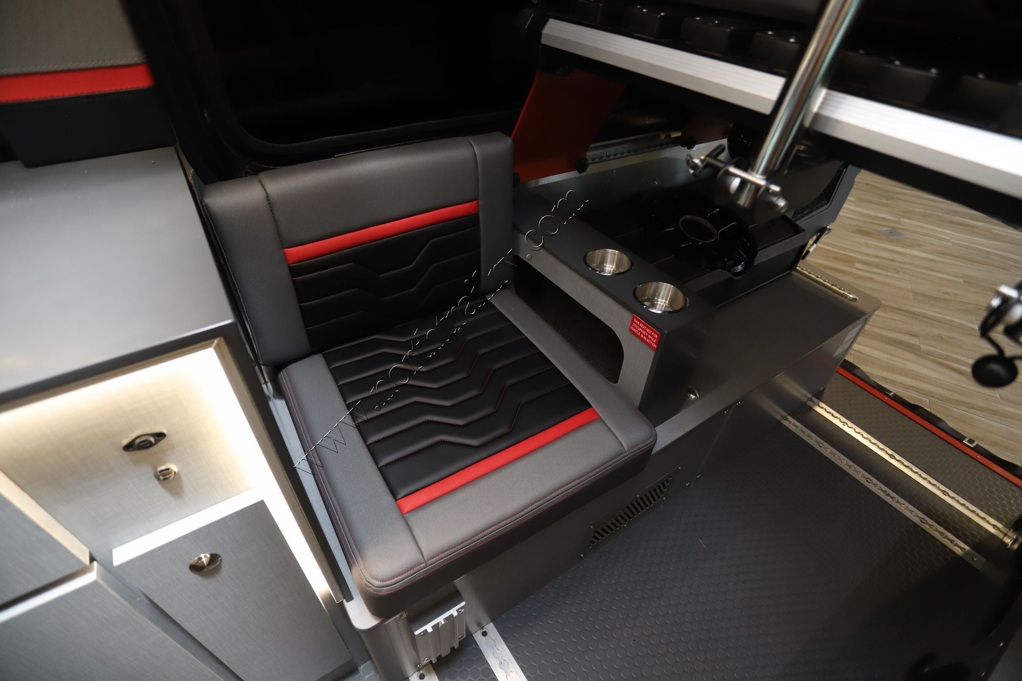 2026 Airstream Interstate 19X OUTLAND Class B New  For Sale