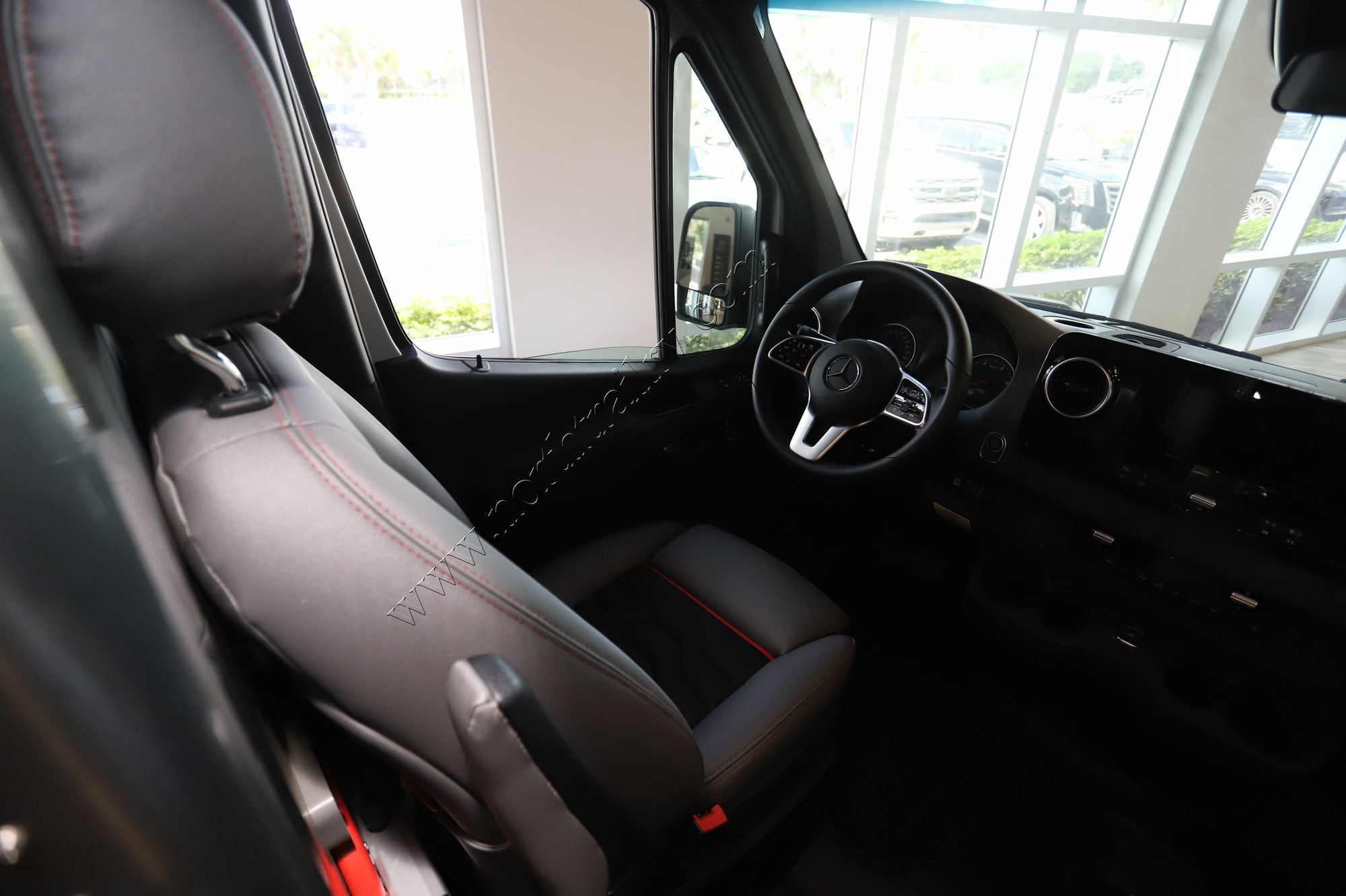 2026 Airstream Interstate 19X OUTLAND Class B New  For Sale