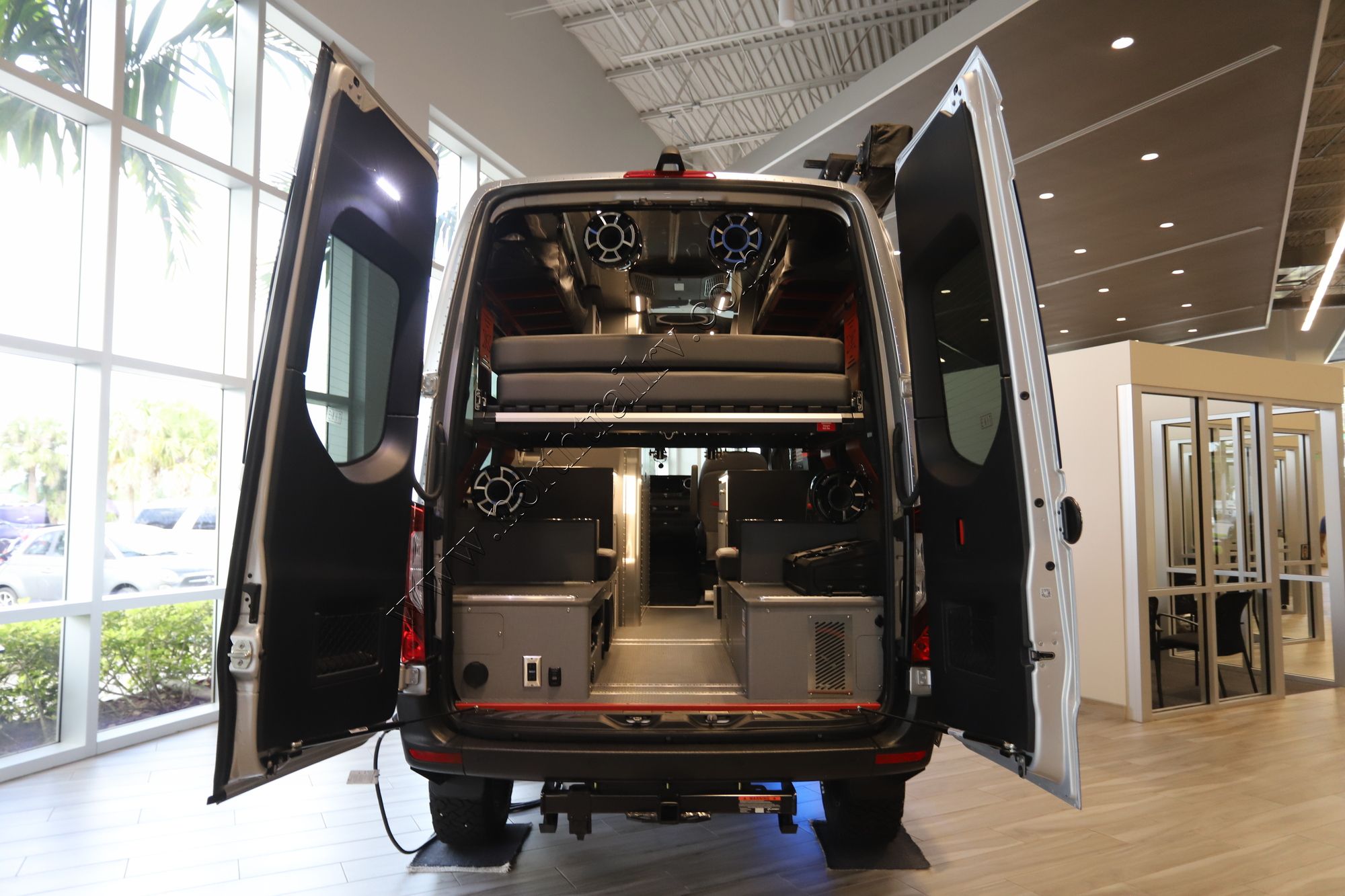 2026 Airstream Interstate 19X OUTLAND Class B New  For Sale