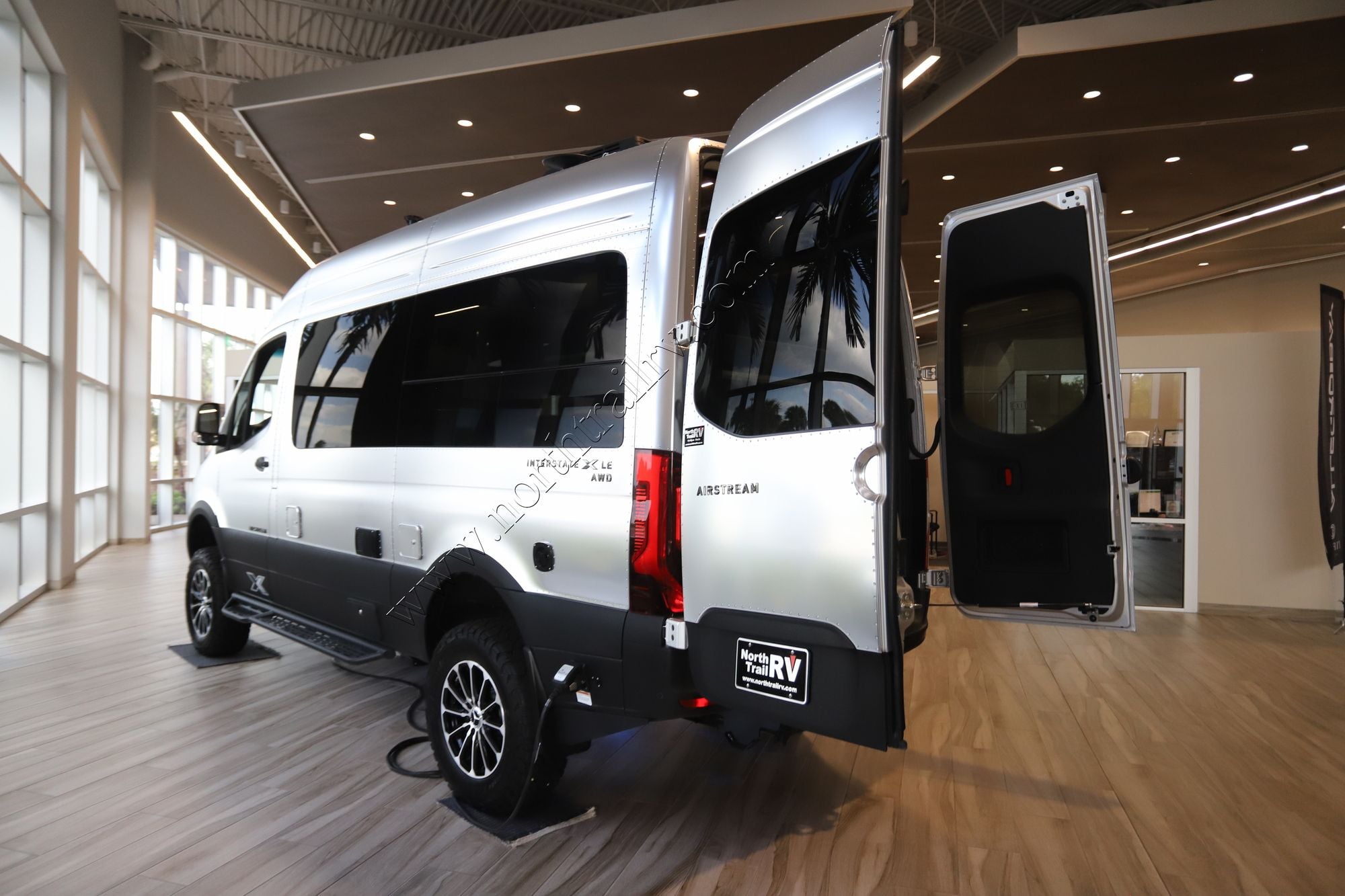 2026 Airstream Interstate 19X OUTLAND Class B New  For Sale