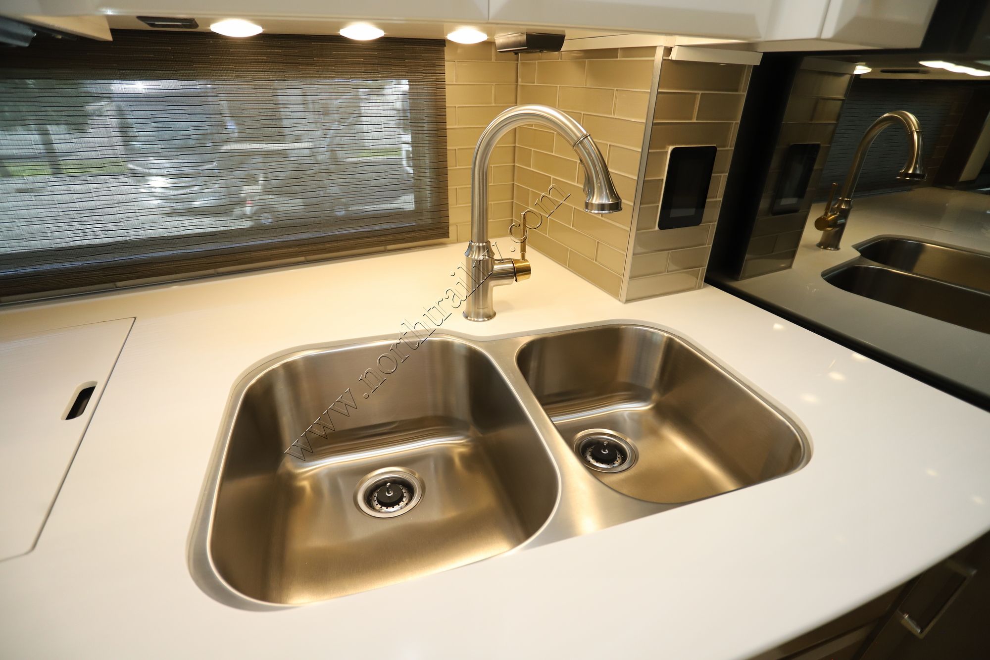 New 2026 Newmar Essex 4551 Class A  For Sale