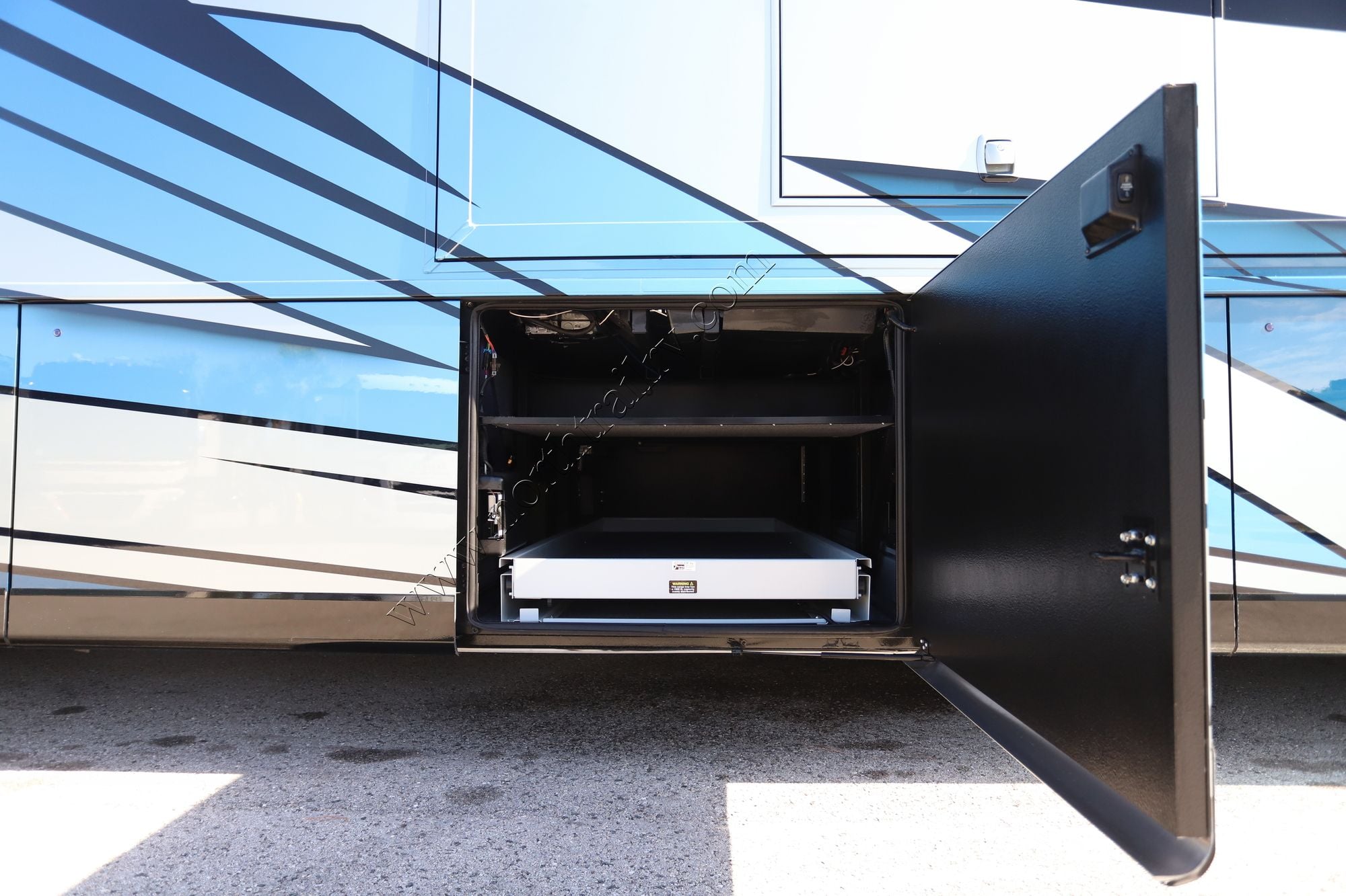 New 2026 Newmar Essex 4551 Class A  For Sale