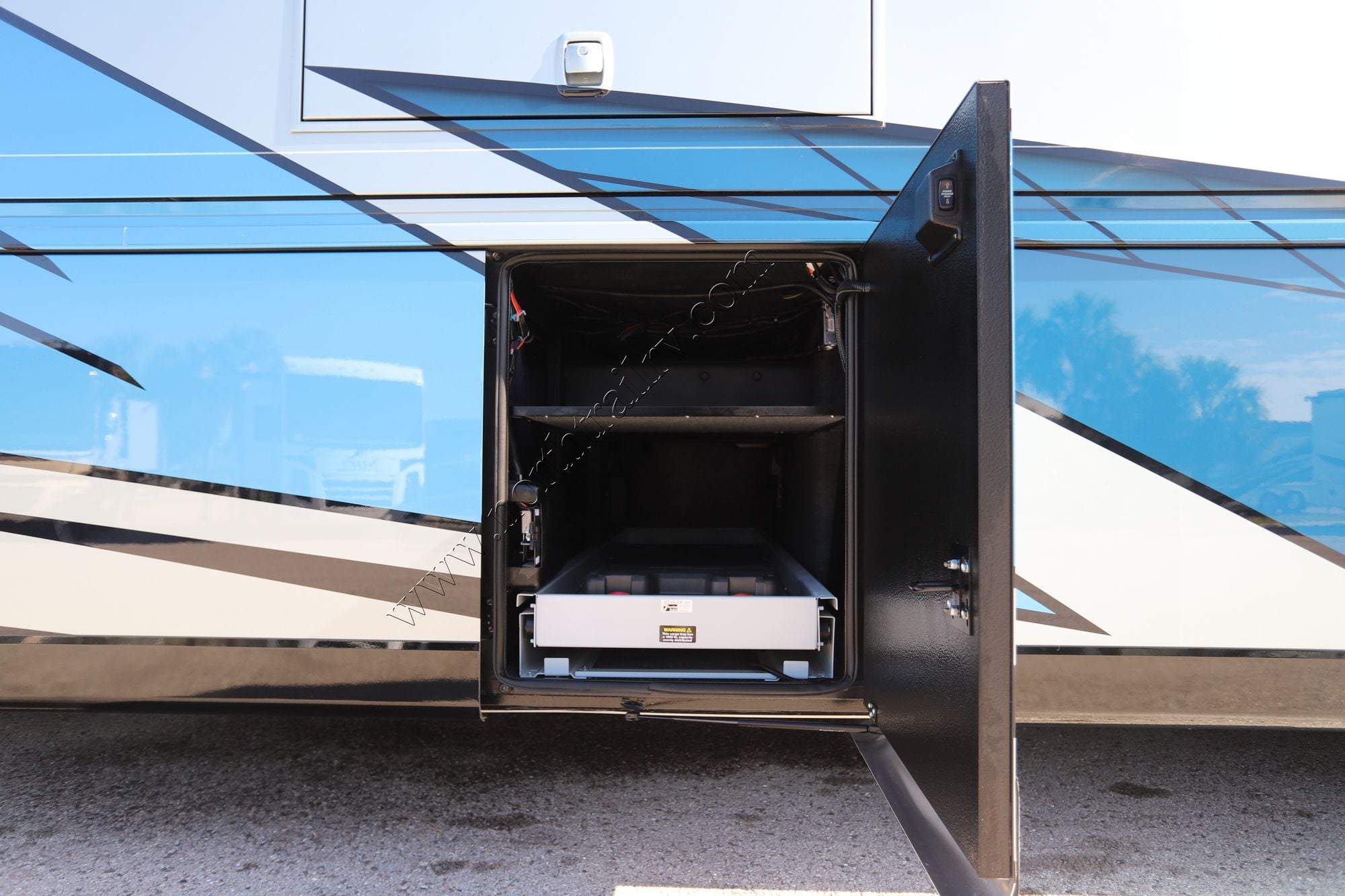 New 2026 Newmar Essex 4551 Class A  For Sale