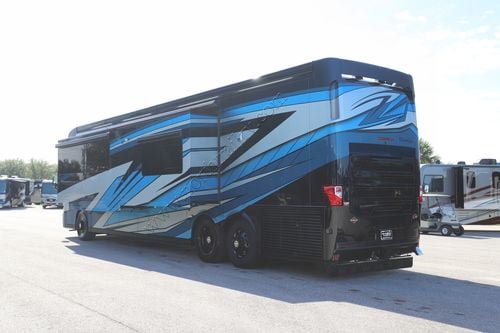 2026 Newmar Essex 4551