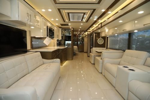 2026 Newmar Essex 4551