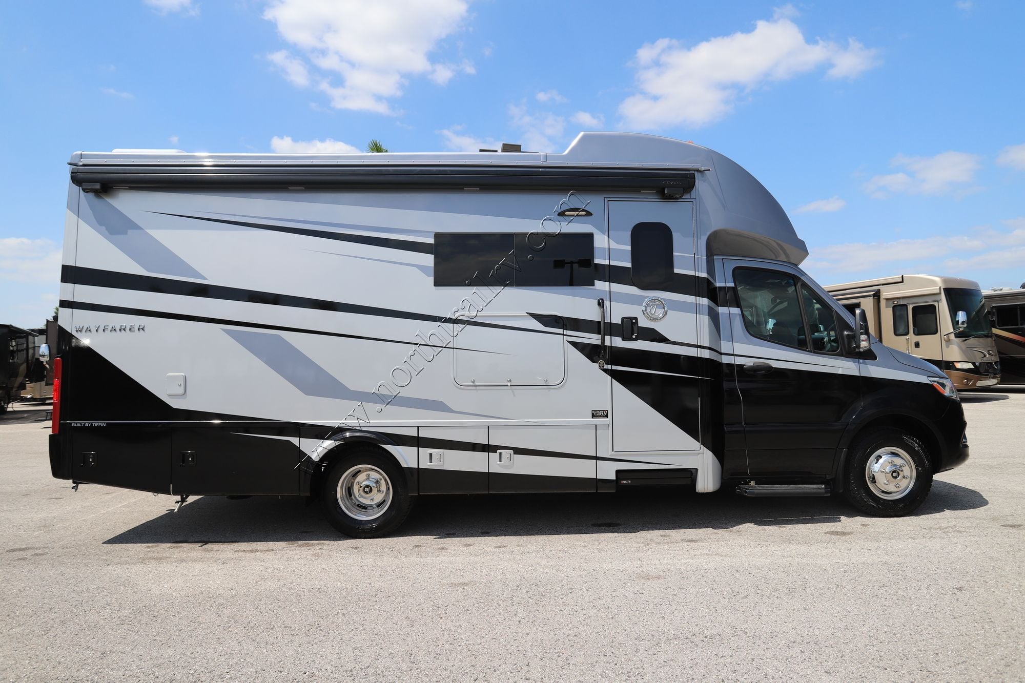 New 2026 Tiffin Motor Homes Wayfarer 25RW Class C  For Sale