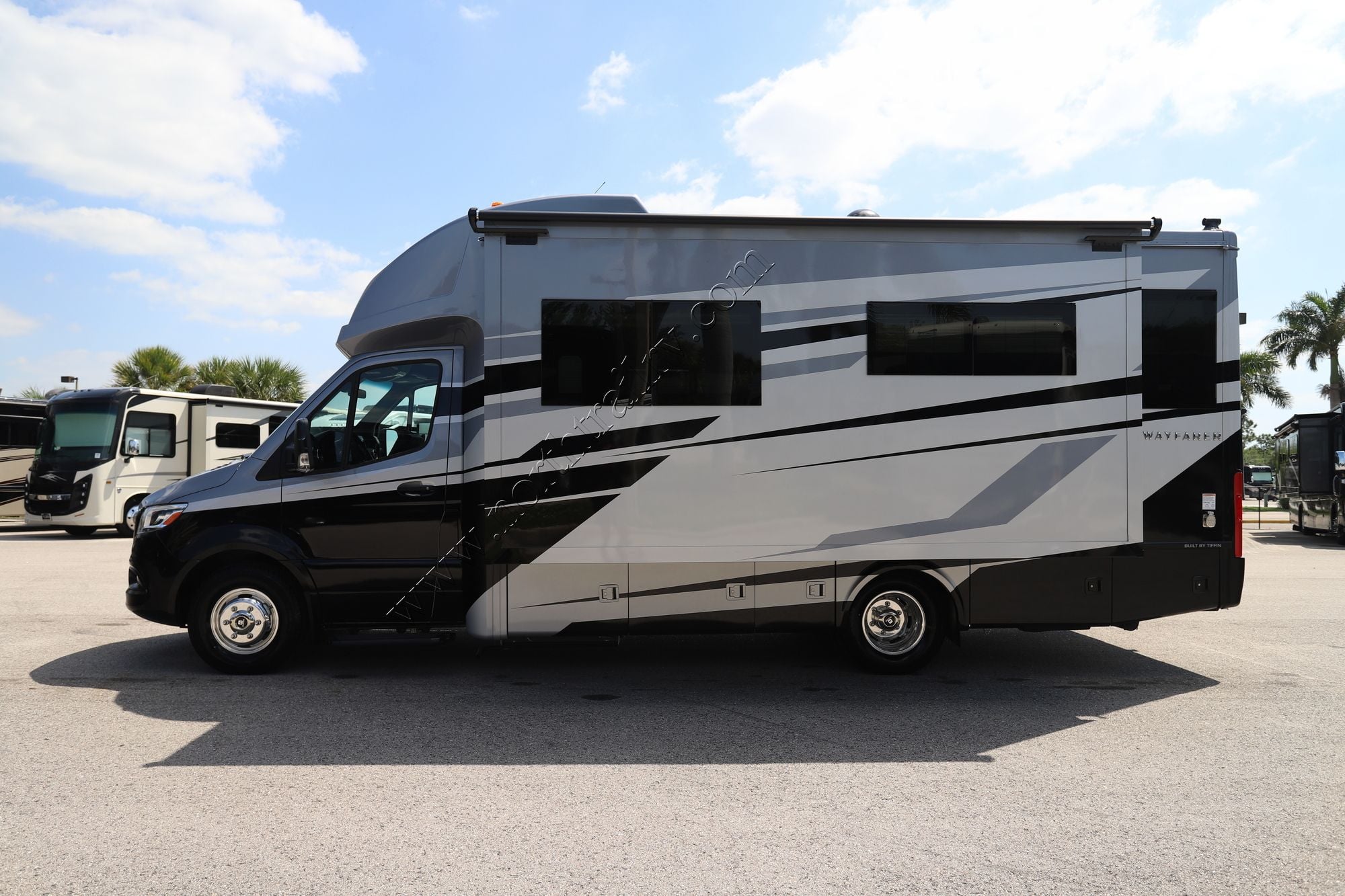 New 2026 Tiffin Motor Homes Wayfarer 25RW Class C  For Sale
