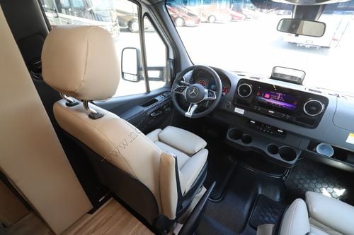 2026 Tiffin Motor Homes Wayfarer 25RW