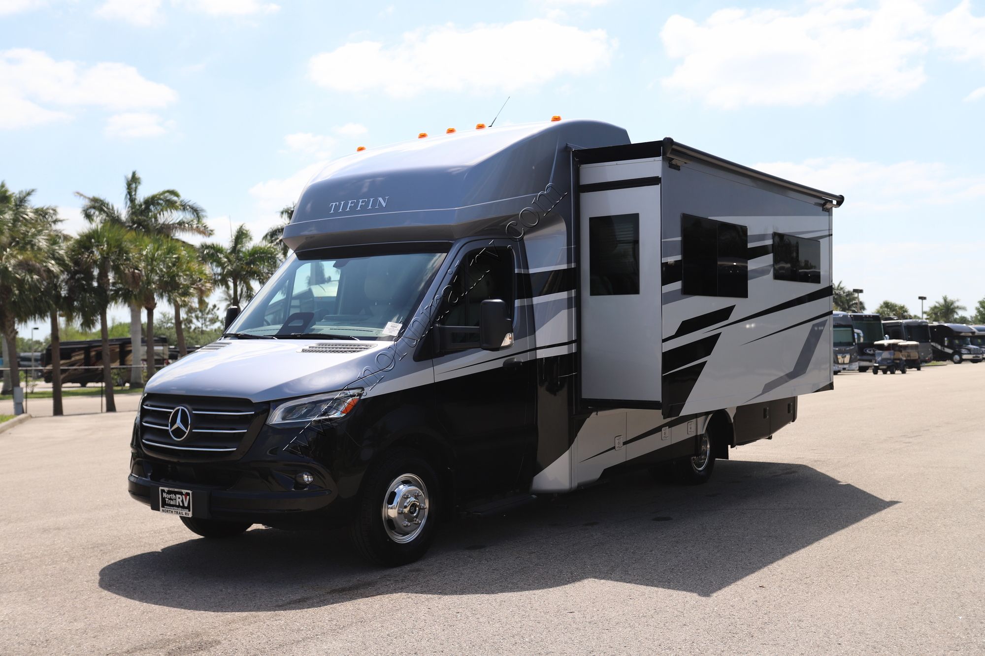 New 2026 Tiffin Motor Homes Wayfarer 25RW Class C  For Sale