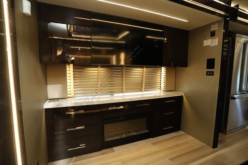 2025 Newmar King Aire 4531