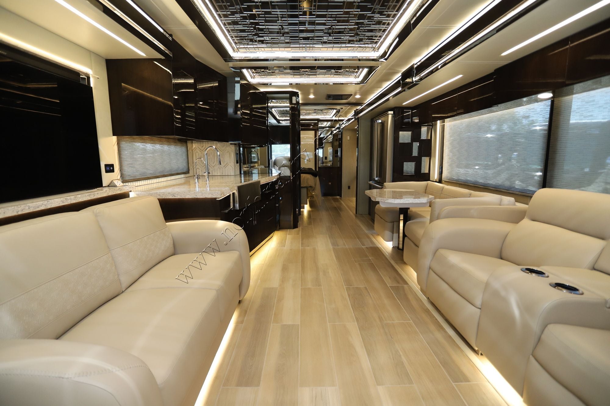 New 2025 Newmar King Aire 4531 Class A  For Sale