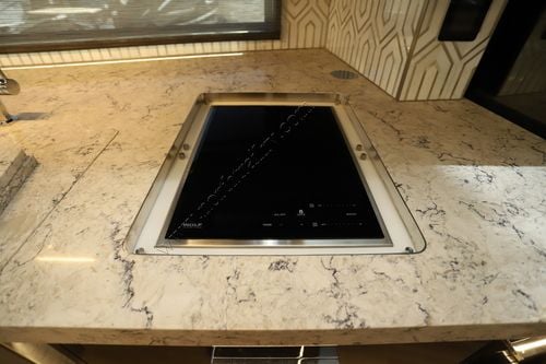 2025 Newmar King Aire 4531