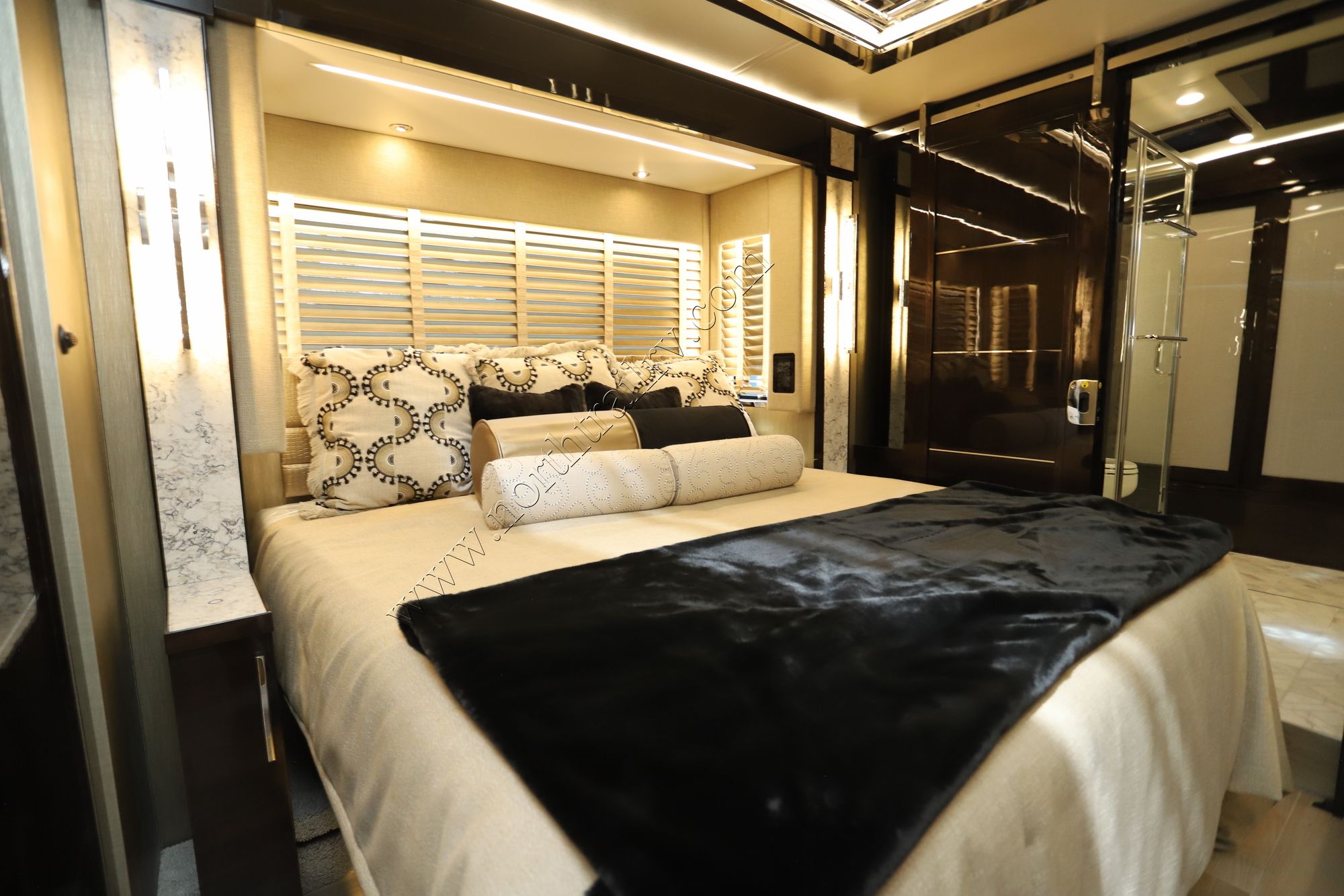 New 2025 Newmar King Aire 4531 Class A  For Sale