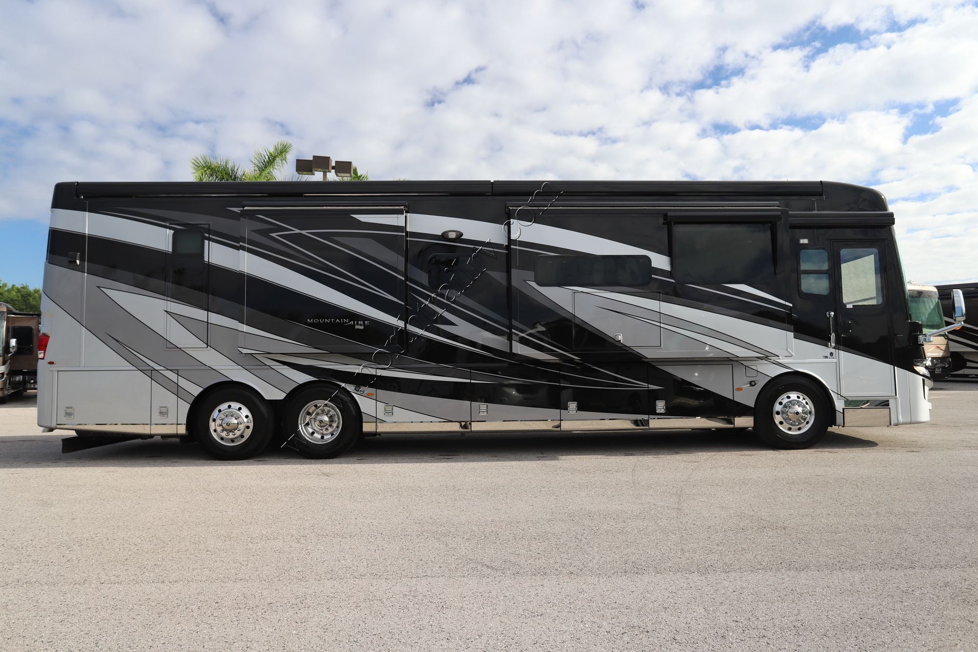 Used 2021 Newmar Mountain Aire 4118 Class A  For Sale