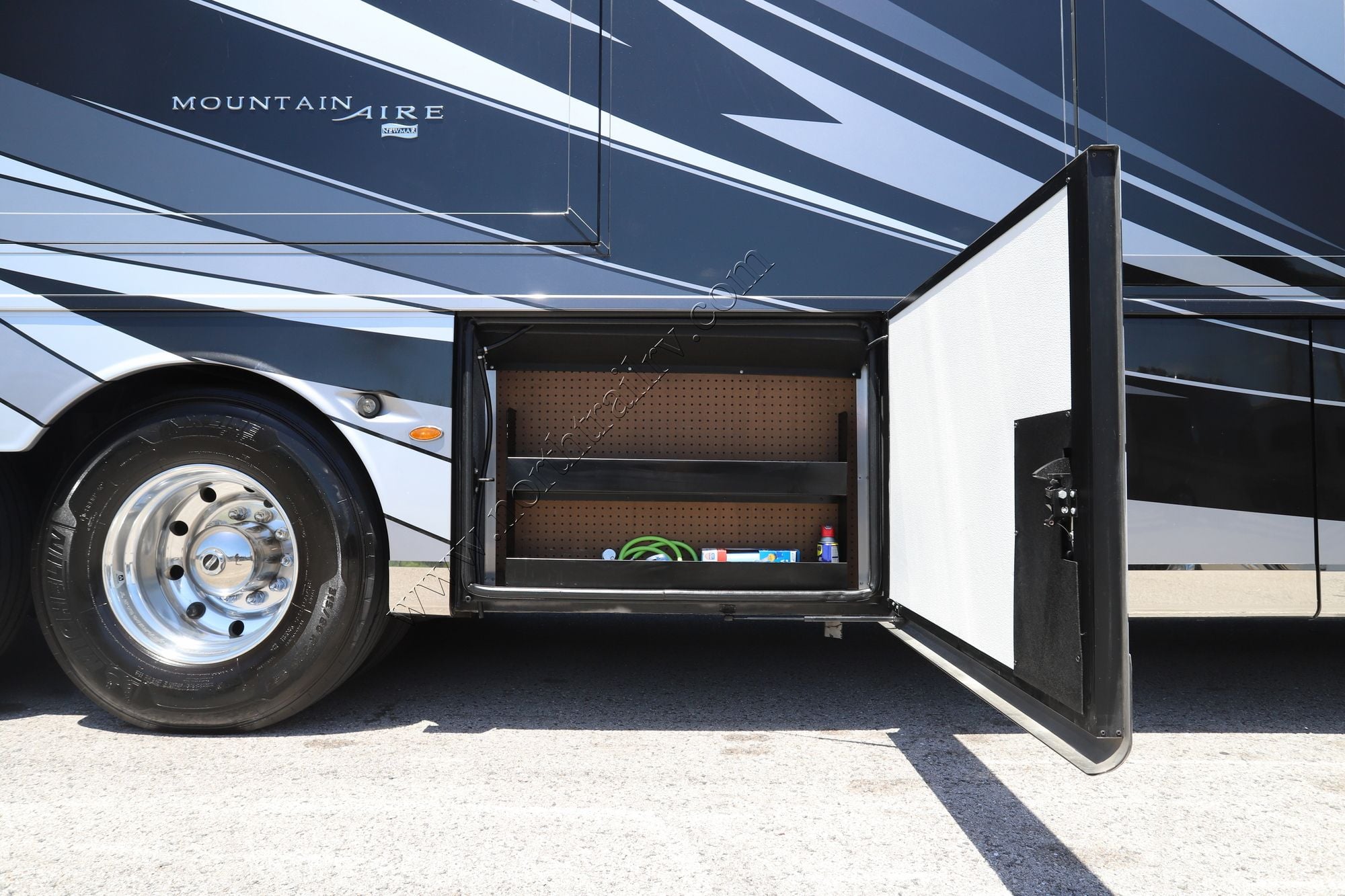 Used 2021 Newmar Mountain Aire 4118 Class A  For Sale