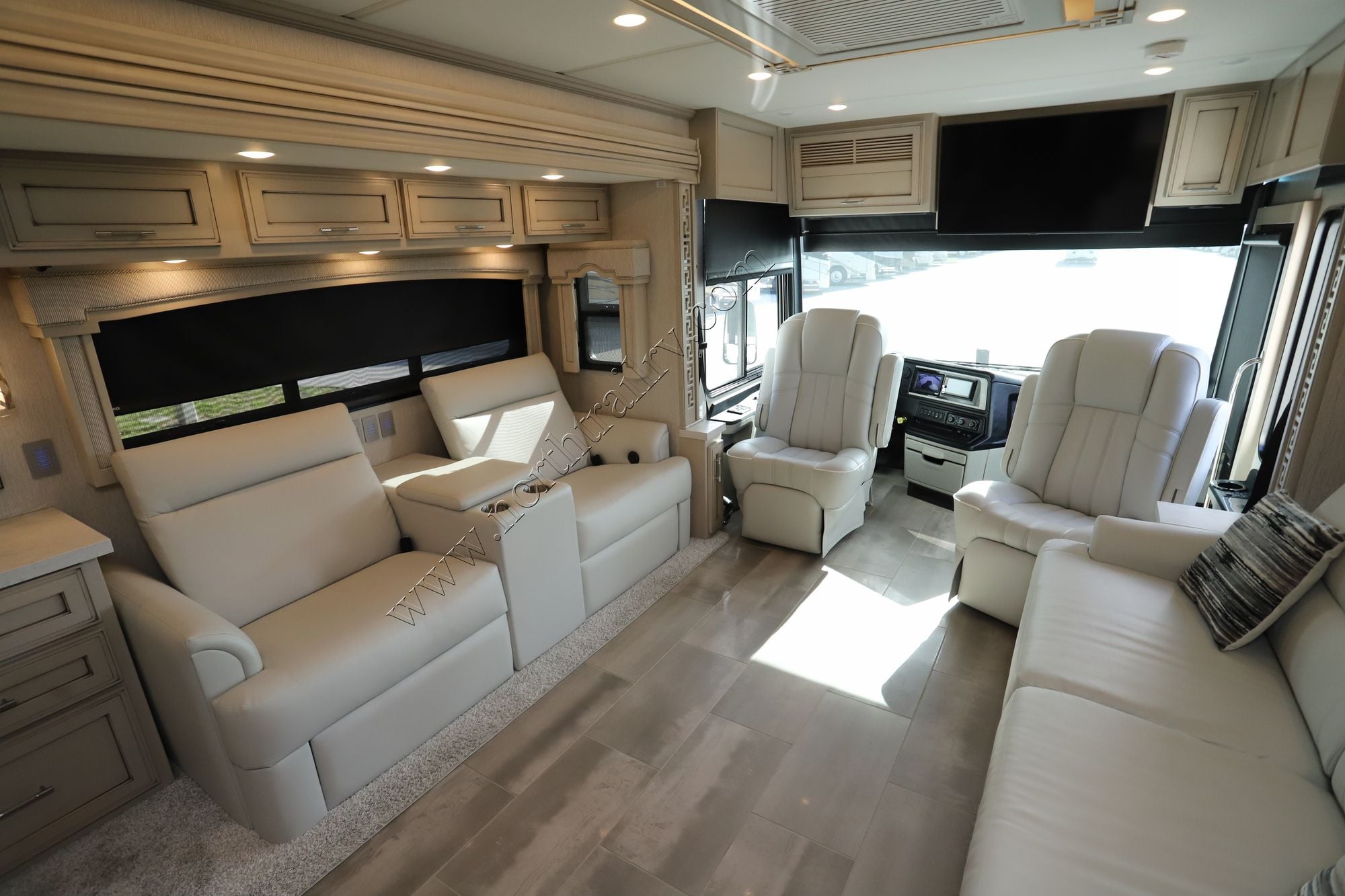 Used 2023 Newmar Ventana 4328 Class A  For Sale