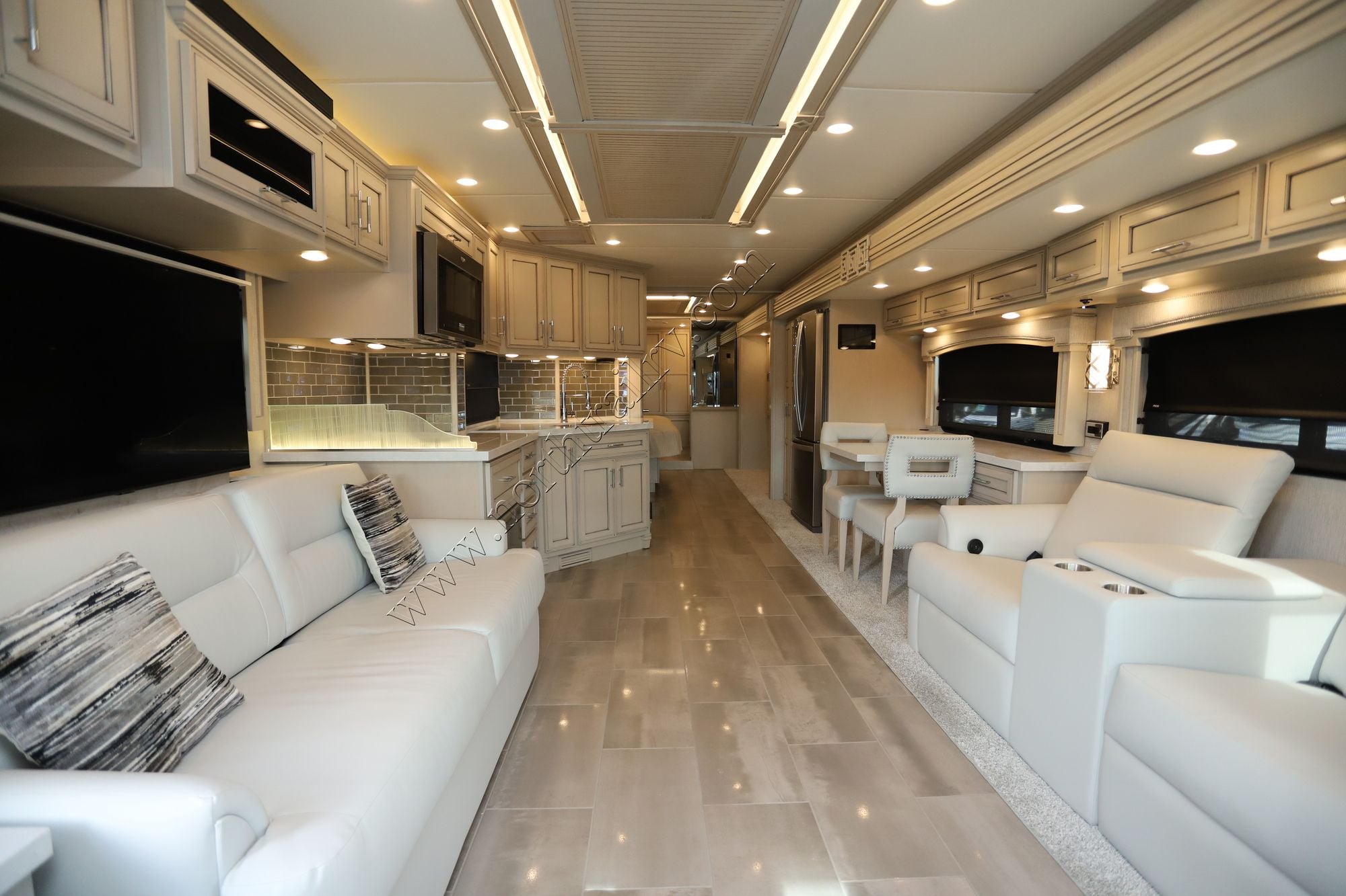 Used 2023 Newmar Ventana 4328 Class A  For Sale