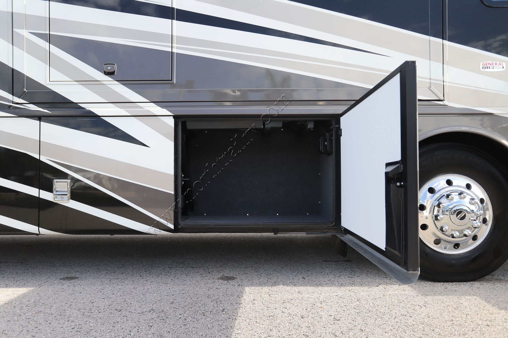 Used 2023 Newmar Ventana 4328 Class A  For Sale