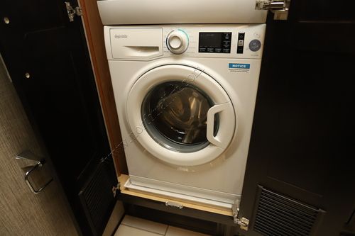 2021 Newmar Mountain Aire 4118