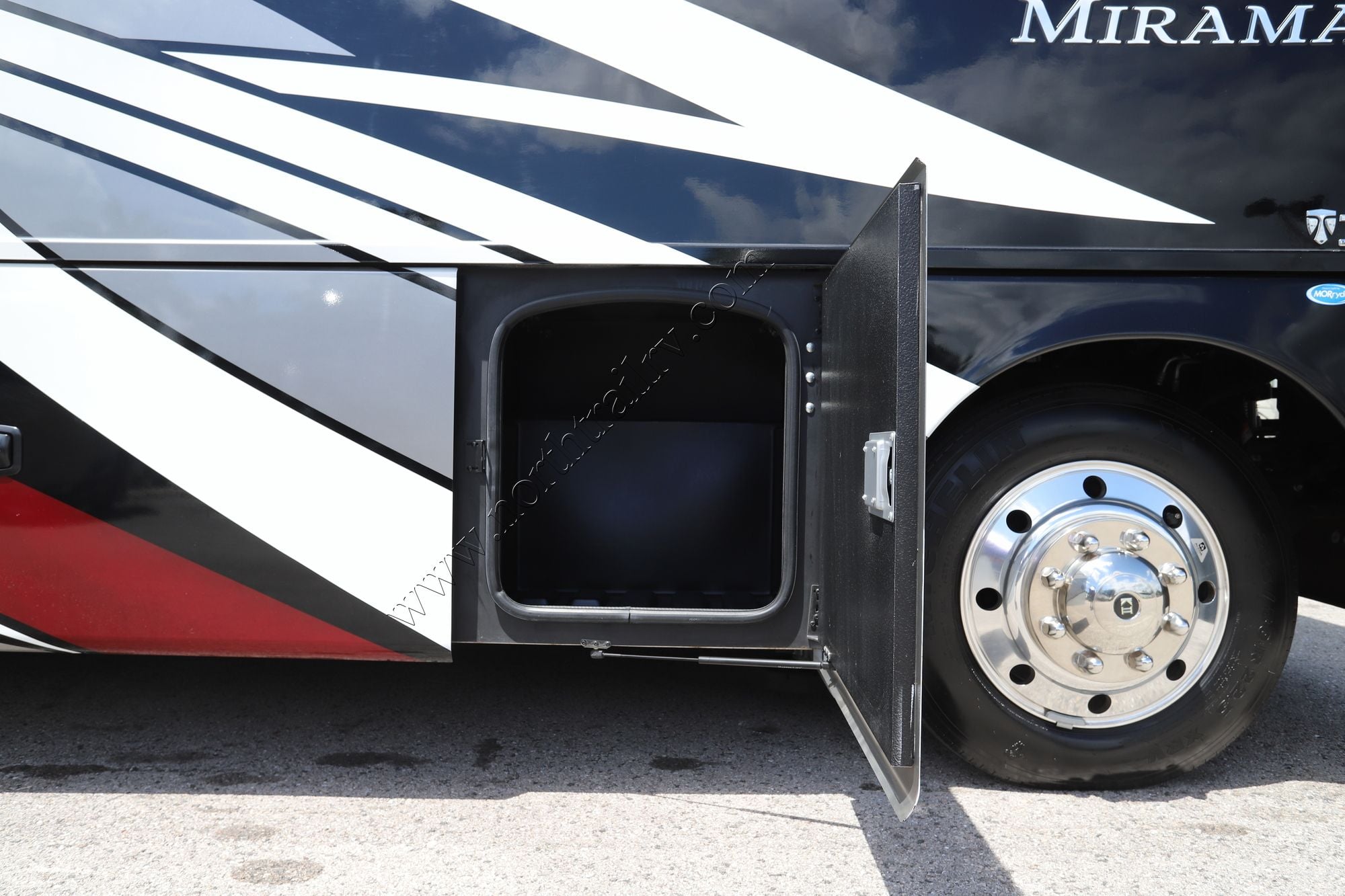 Used 2023 Thor Miramar 34.7 Class A  For Sale
