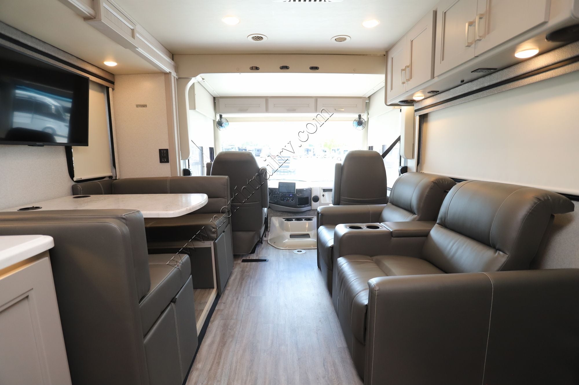 Used 2023 Thor Miramar 34.7 Class A  For Sale