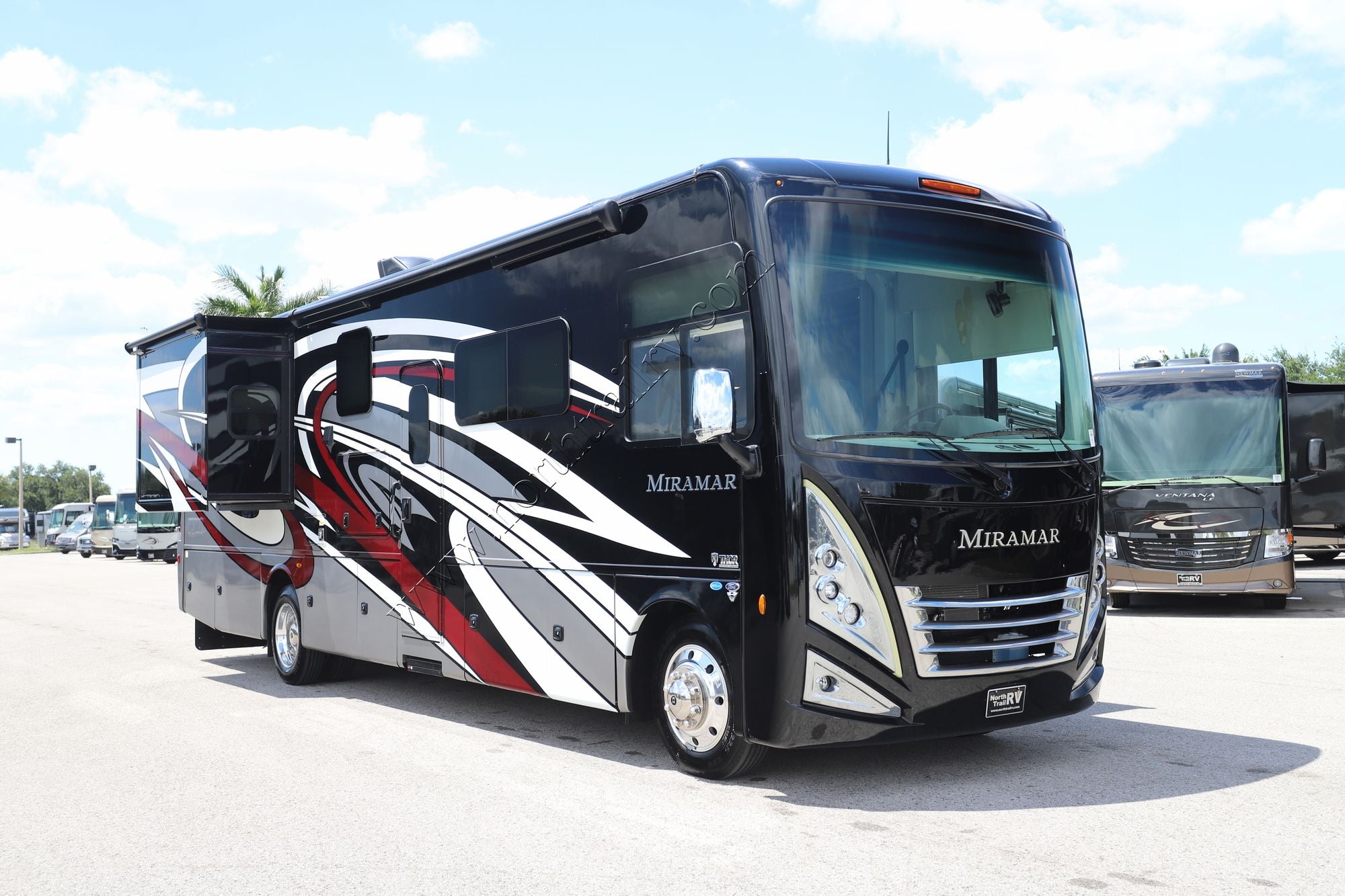 Used 2023 Thor Miramar 34.7 Class A  For Sale