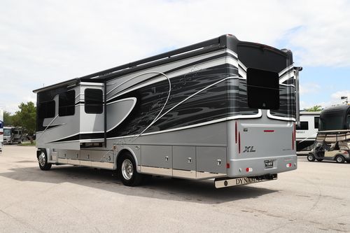 2021 Dynamax Dynaquest Xl 3801TS