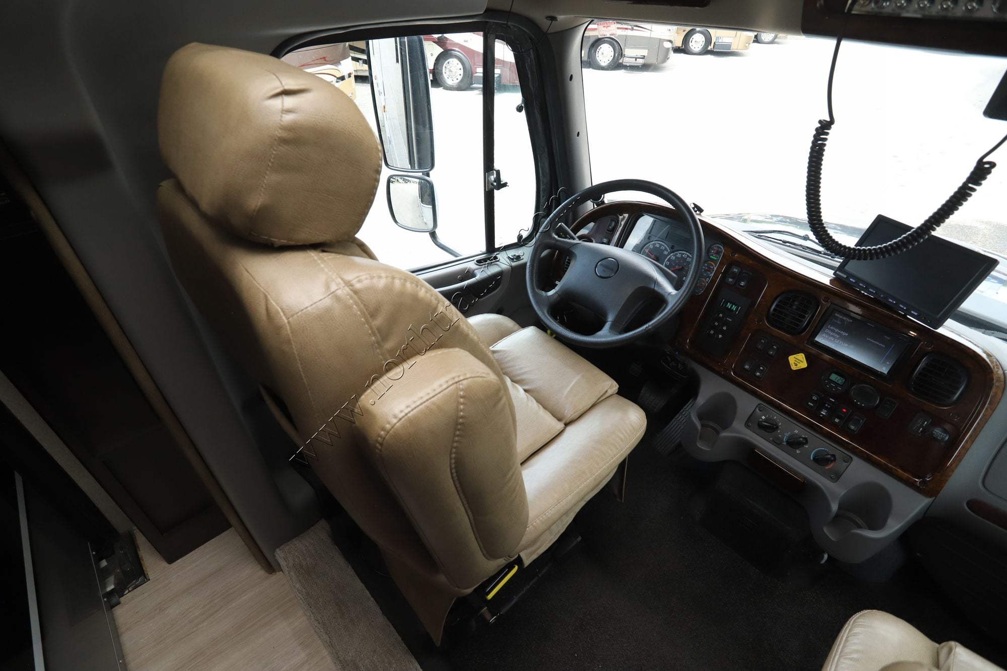 Used 2021 Dynamax Dynaquest Xl 3801TS Super C  For Sale