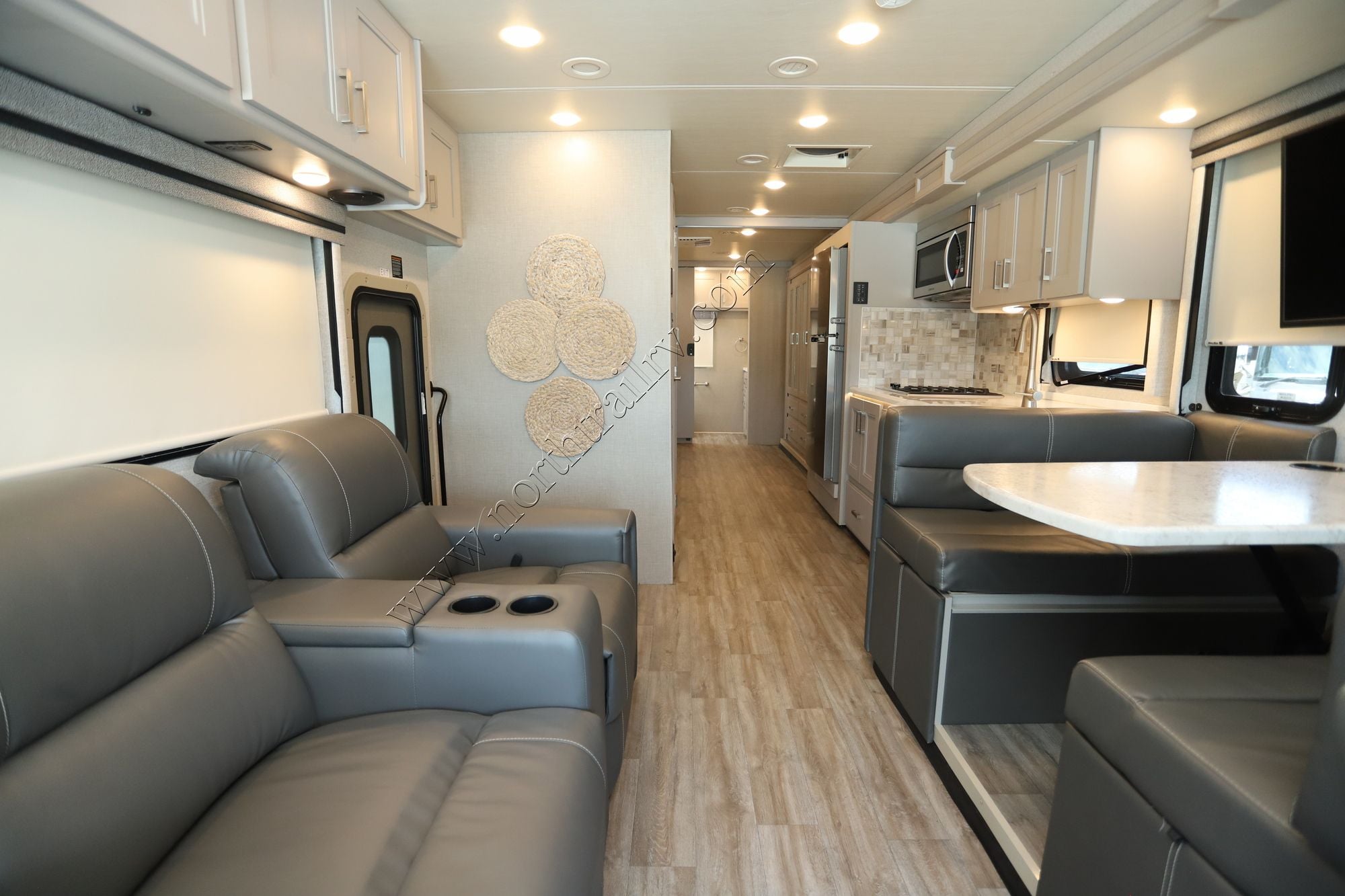 Used 2023 Thor Miramar 34.7 Class A  For Sale