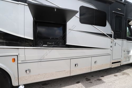 2021 Dynamax Dynaquest Xl 3801TS