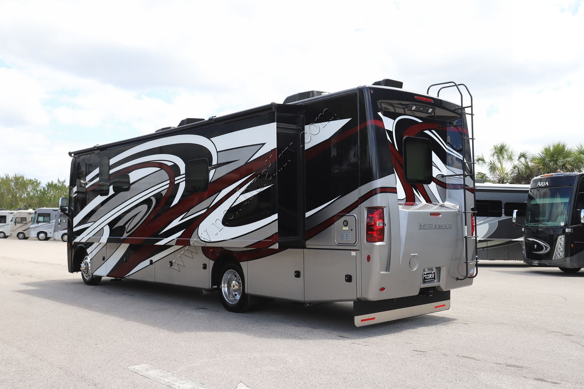 Used 2023 Thor Miramar 34.7 Class A  For Sale