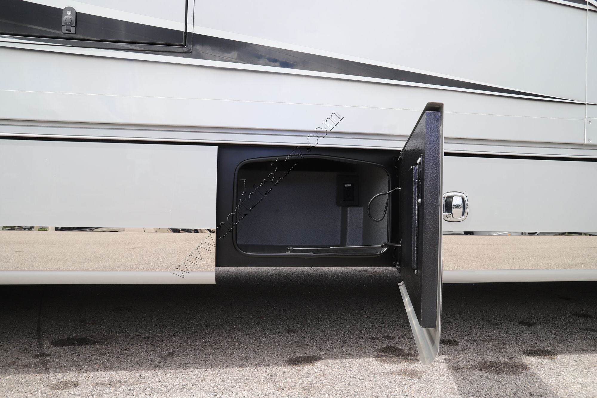 Used 2021 Dynamax Dynaquest Xl 3801TS Super C  For Sale