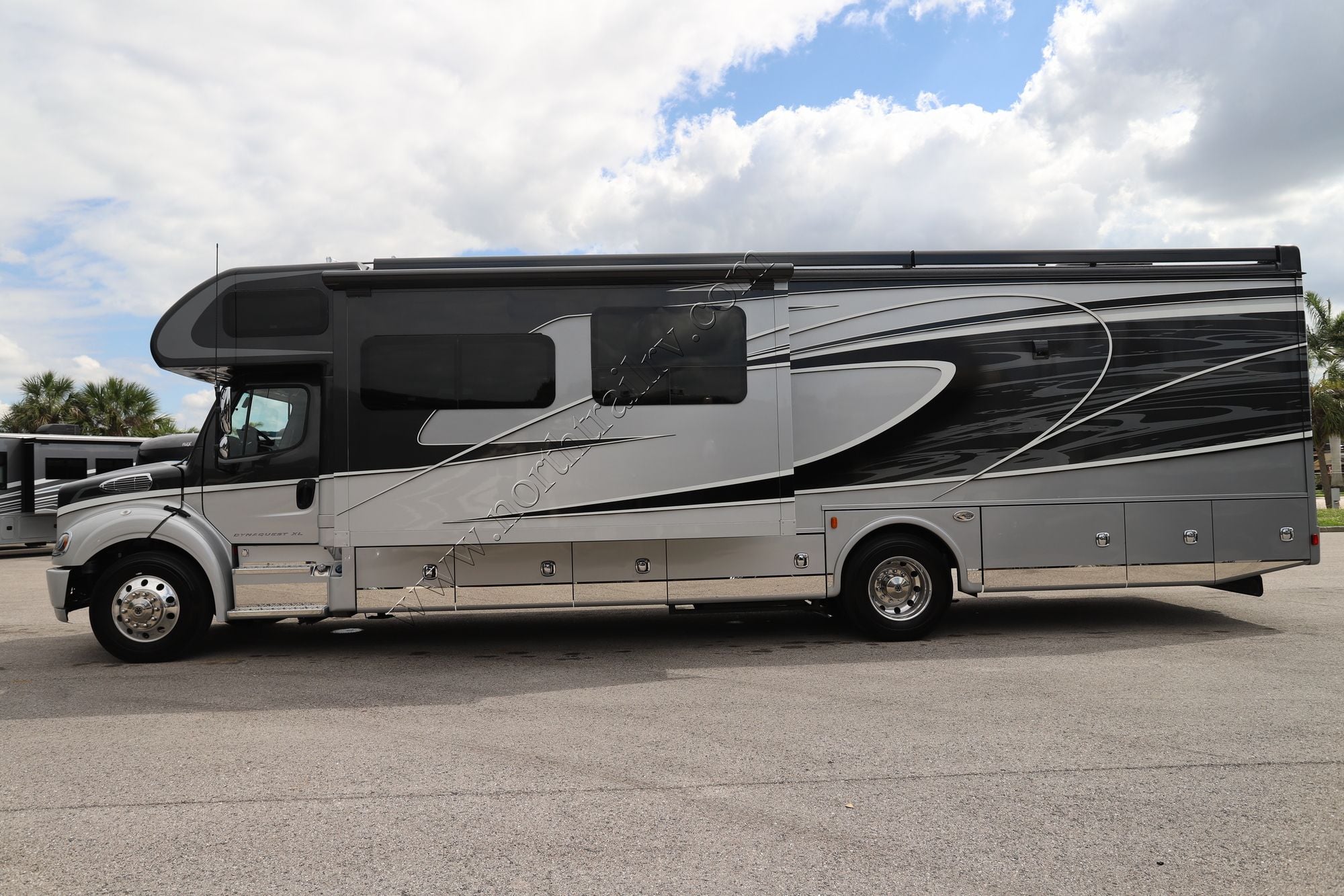 Used 2021 Dynamax Dynaquest Xl 3801TS Super C  For Sale