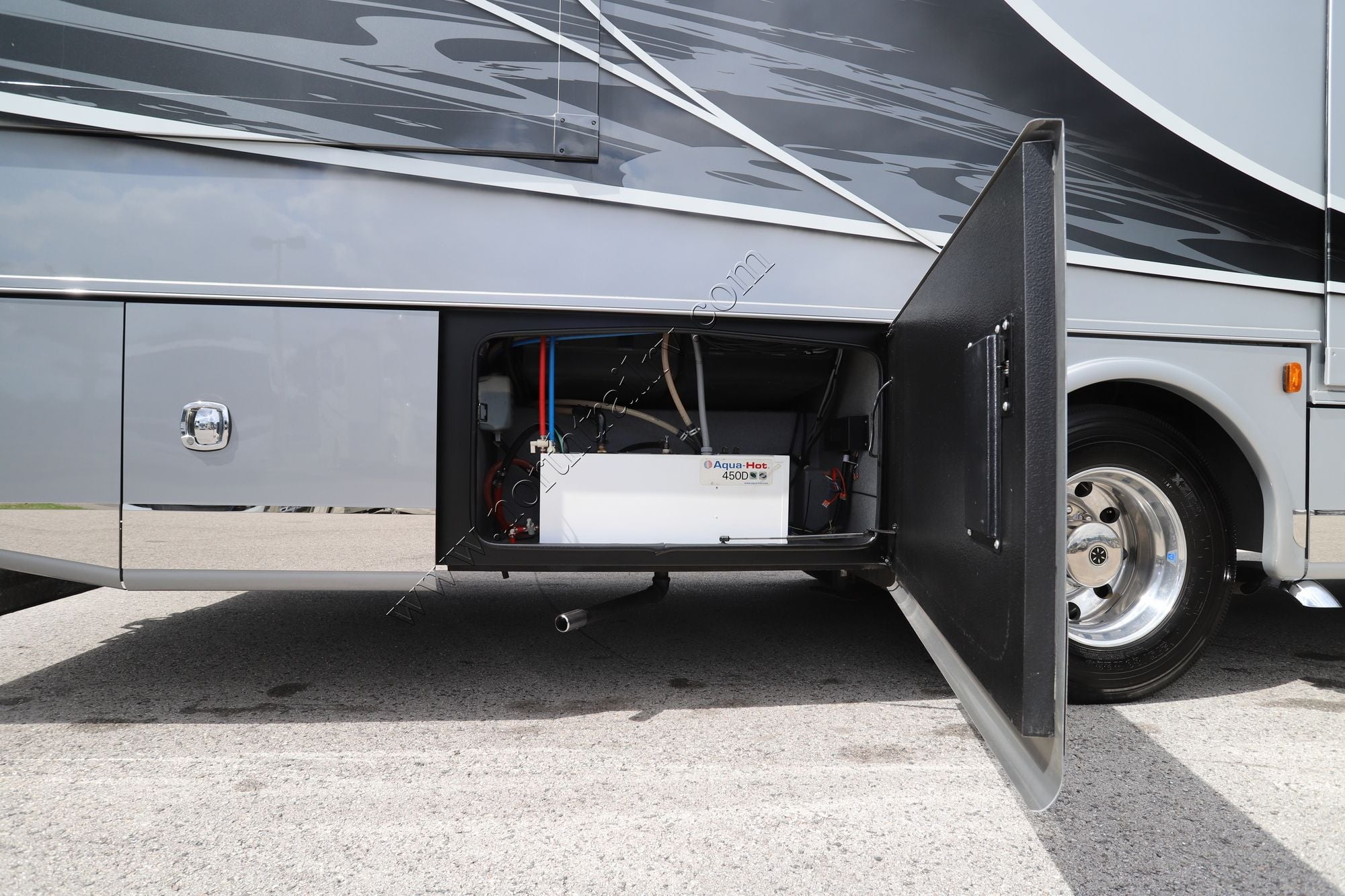 Used 2021 Dynamax Dynaquest Xl 3801TS Super C  For Sale