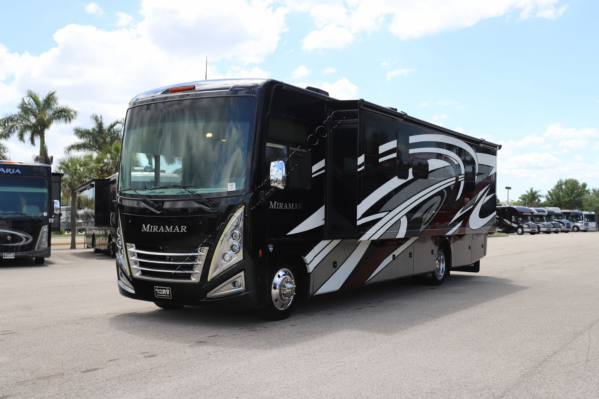 Used 2023 Thor Miramar 34.7 Class A  For Sale