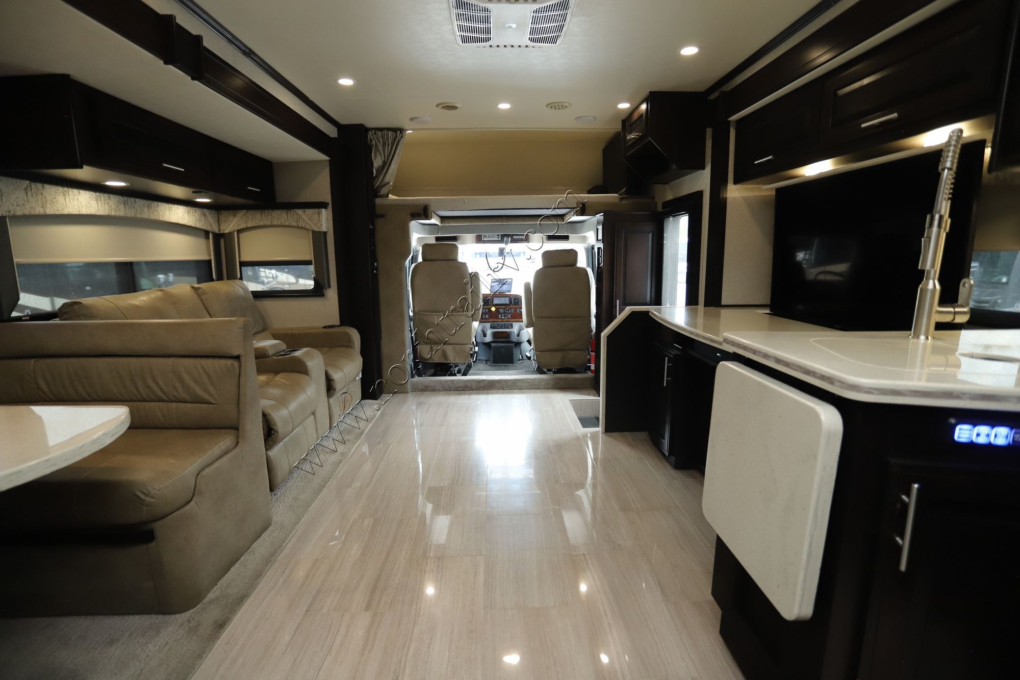 Used 2021 Dynamax Dynaquest Xl 3801TS Super C  For Sale