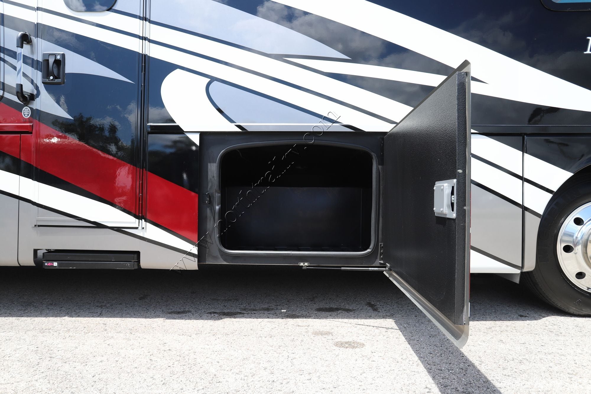 Used 2023 Thor Miramar 34.7 Class A  For Sale