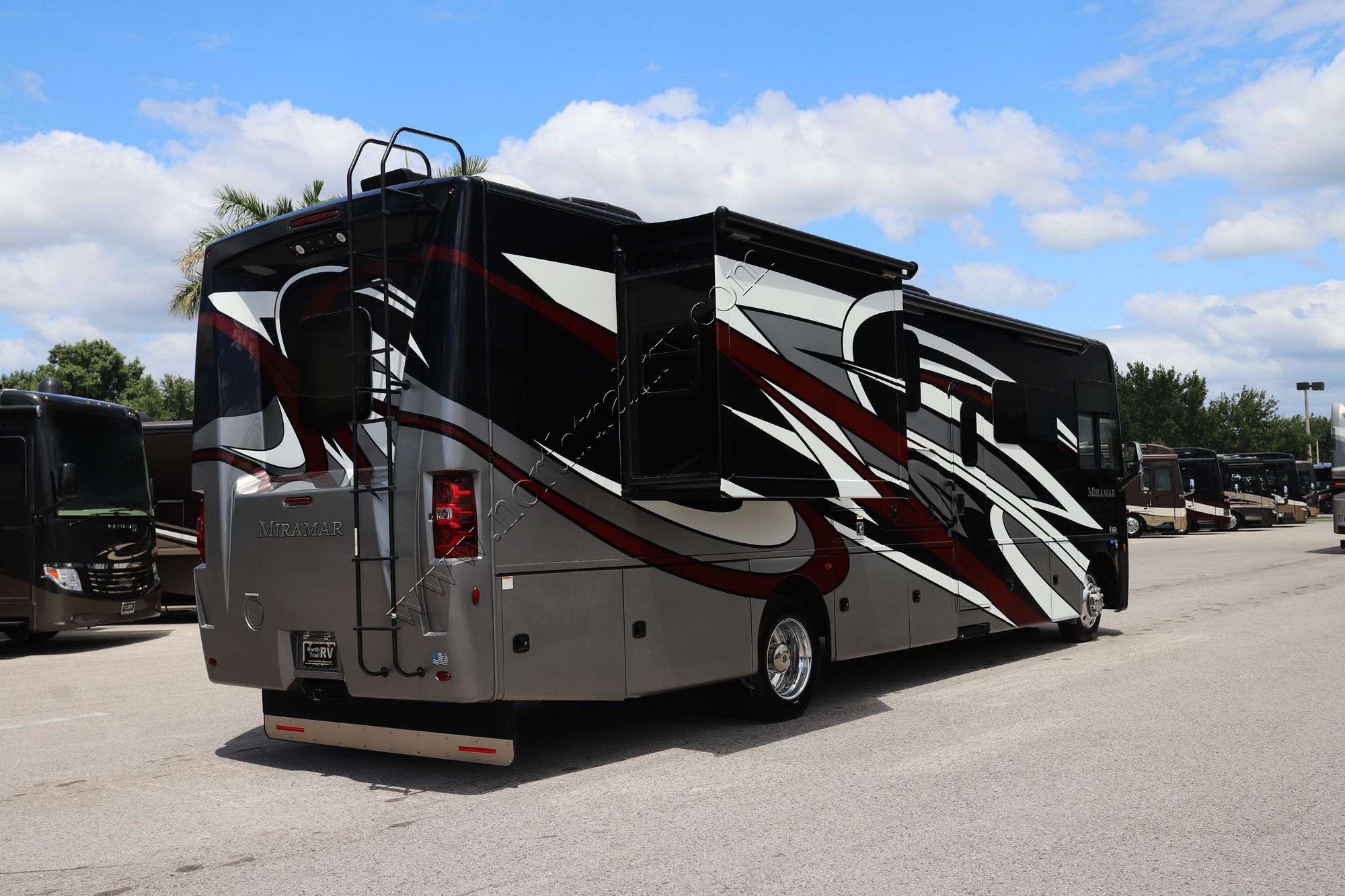Used 2023 Thor Miramar 34.7 Class A  For Sale