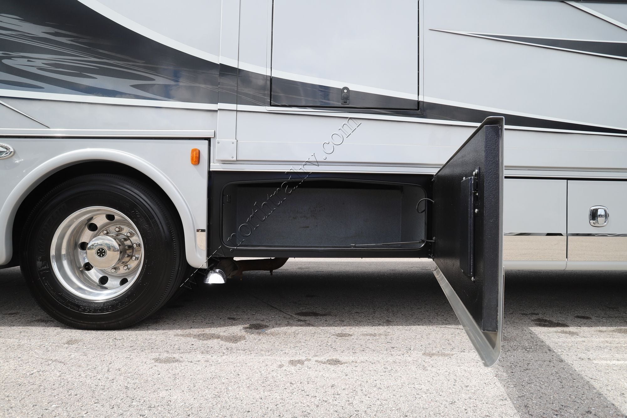 Used 2021 Dynamax Dynaquest Xl 3801TS Super C  For Sale