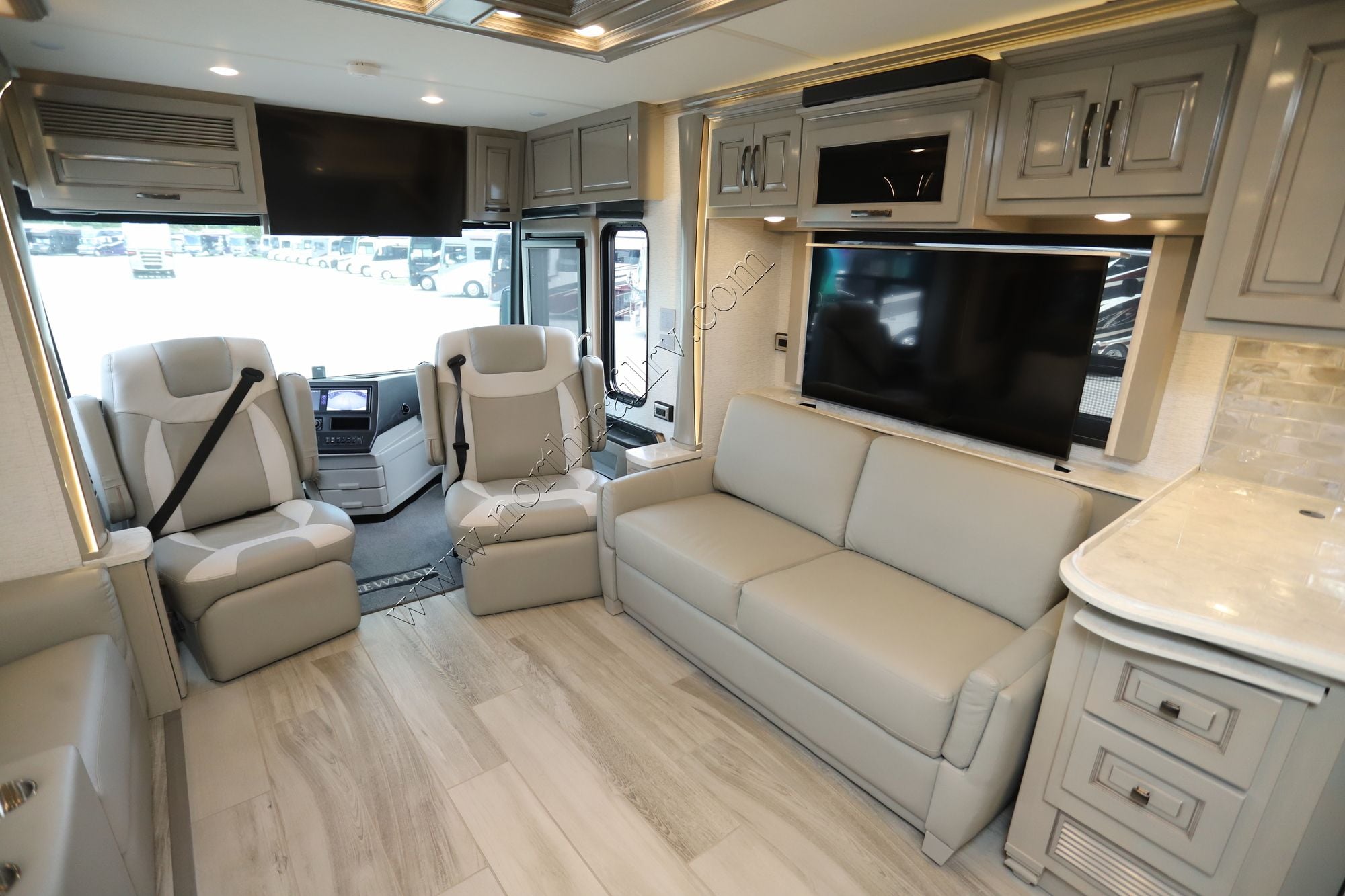 Used 2024 Newmar Dutch Star 4081 Class A  For Sale