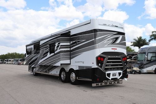 2024 Newmar Dutch Star 4081 Class A