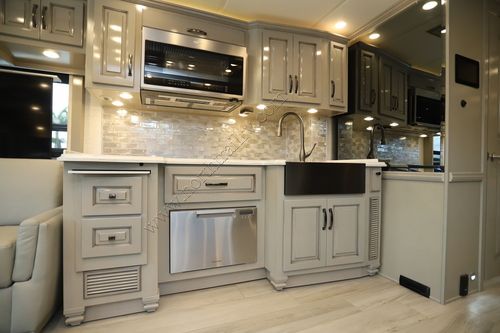 2024 Newmar Dutch Star 4081 Class A