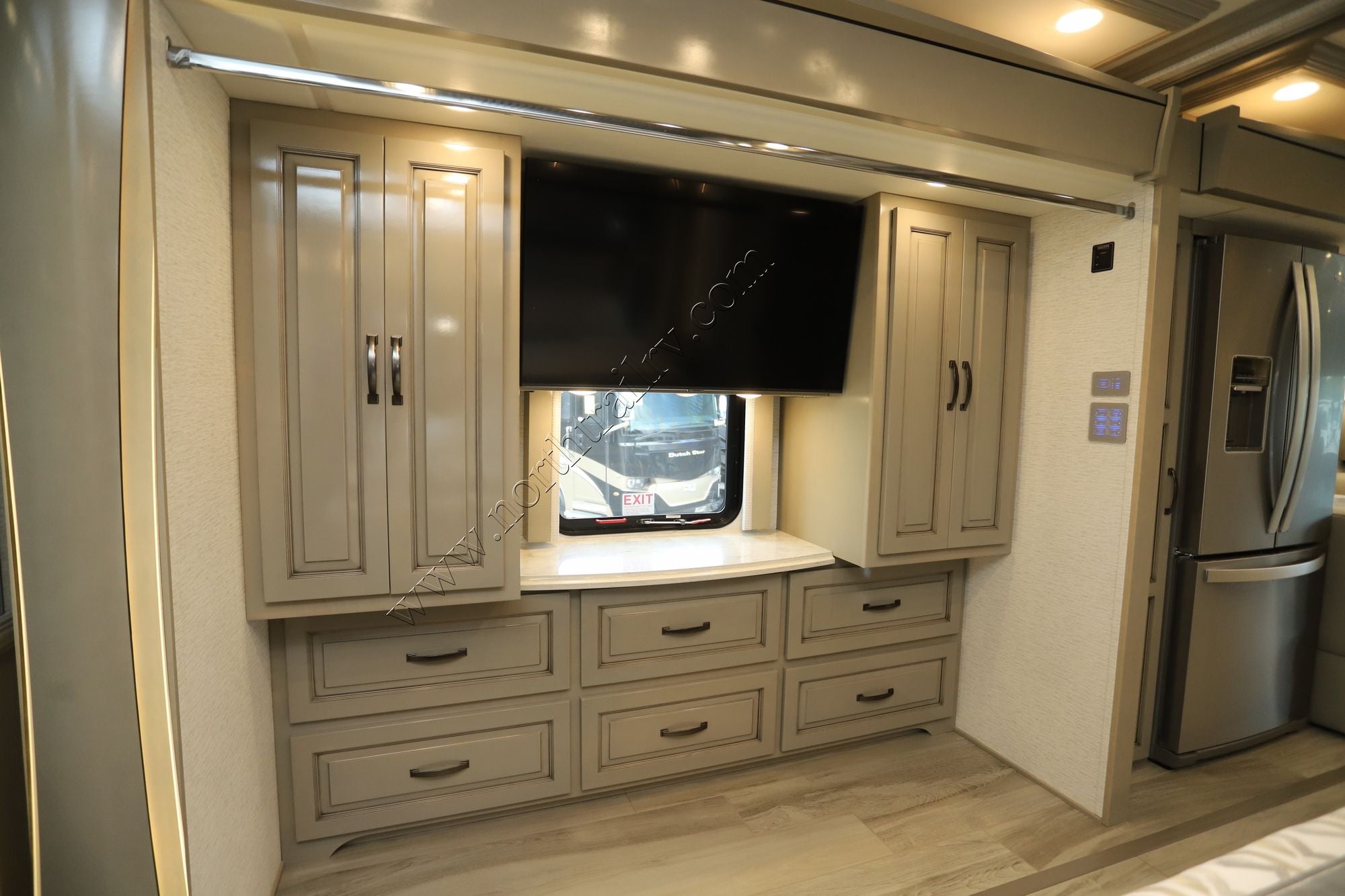 Used 2024 Newmar Dutch Star 4081 Class A  For Sale