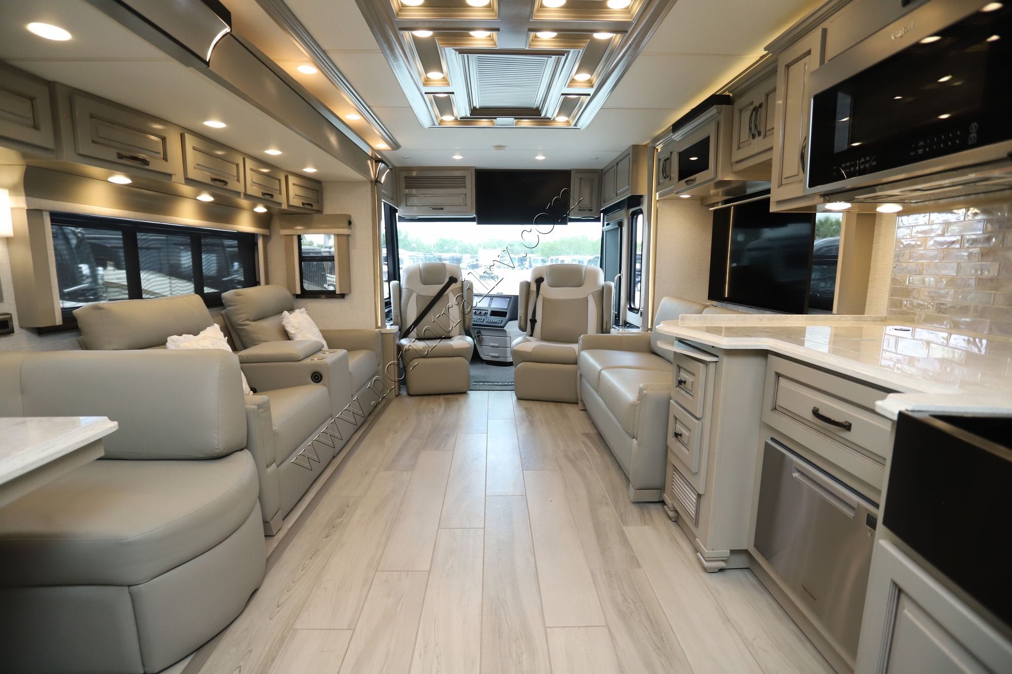 Used 2024 Newmar Dutch Star 4081 Class A  For Sale
