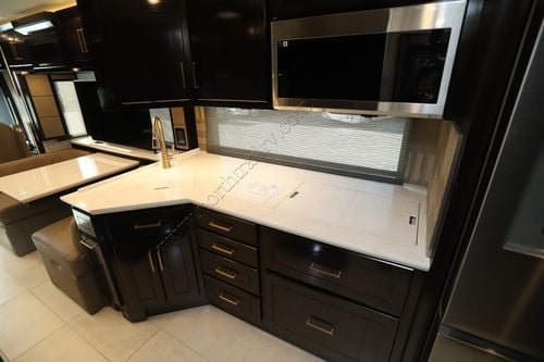 2027 Newmar New Aire 3543