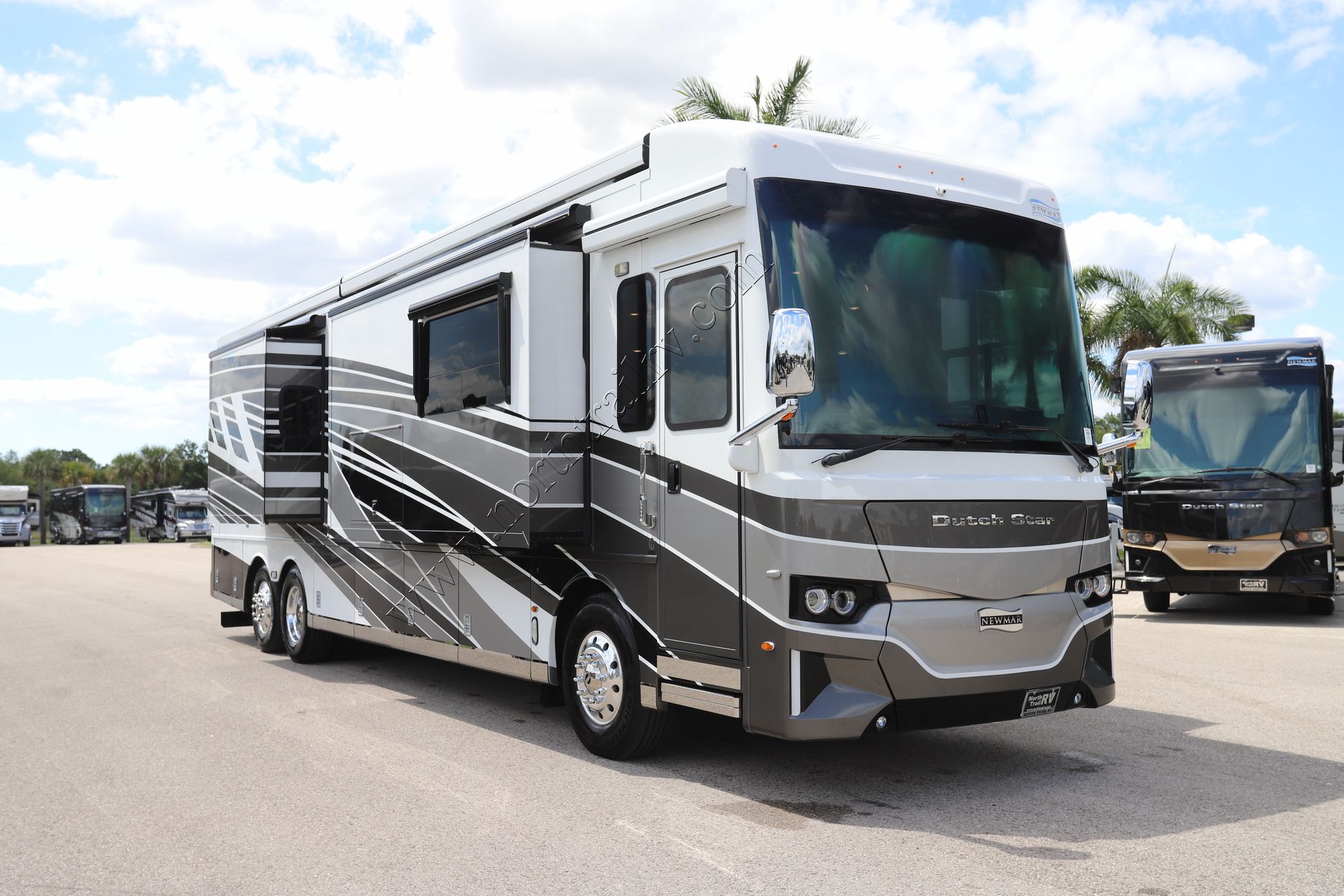 Used 2024 Newmar Dutch Star 4081 Class A  For Sale