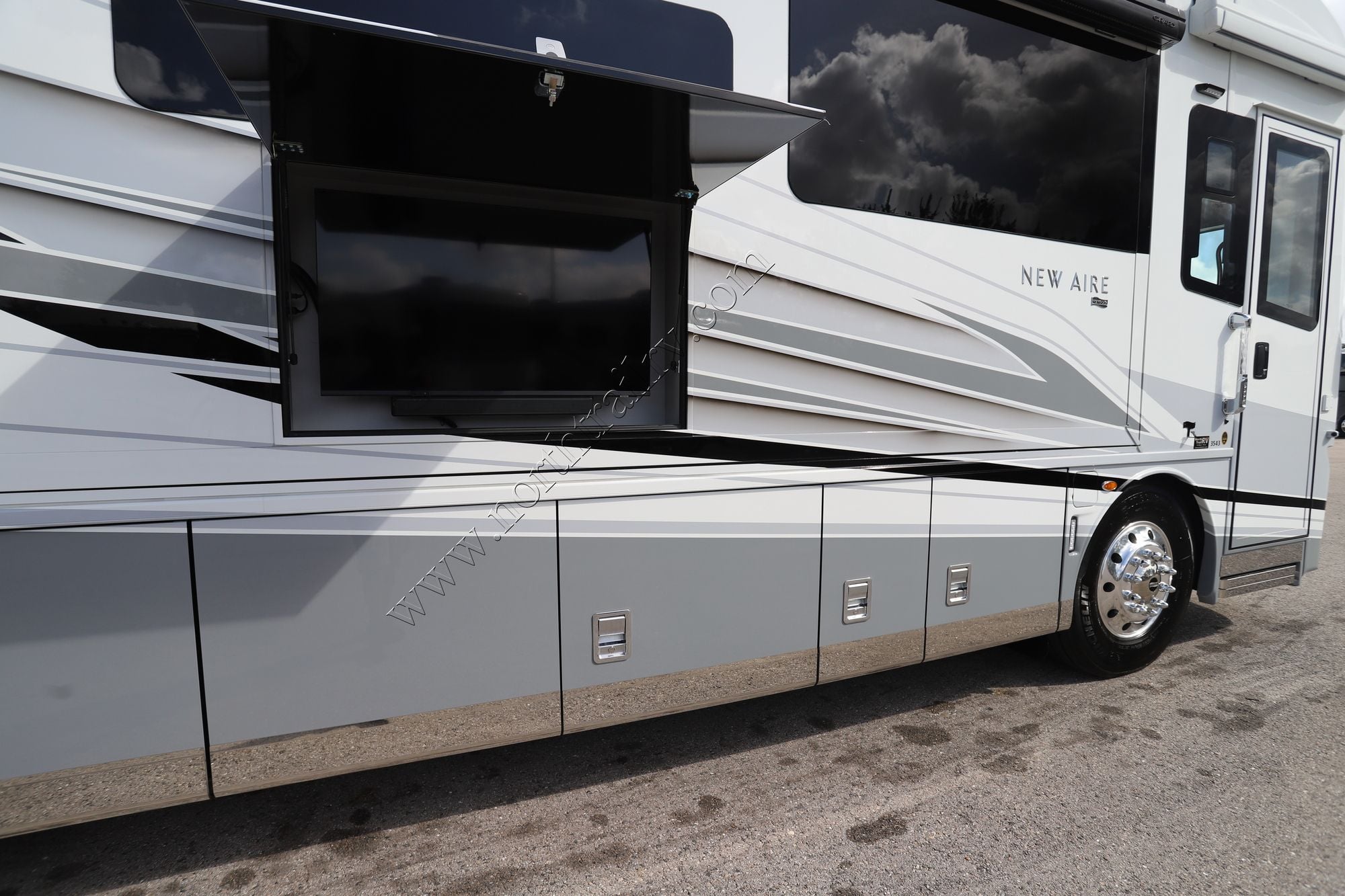 New 2027 Newmar New Aire 3543 Class A  For Sale