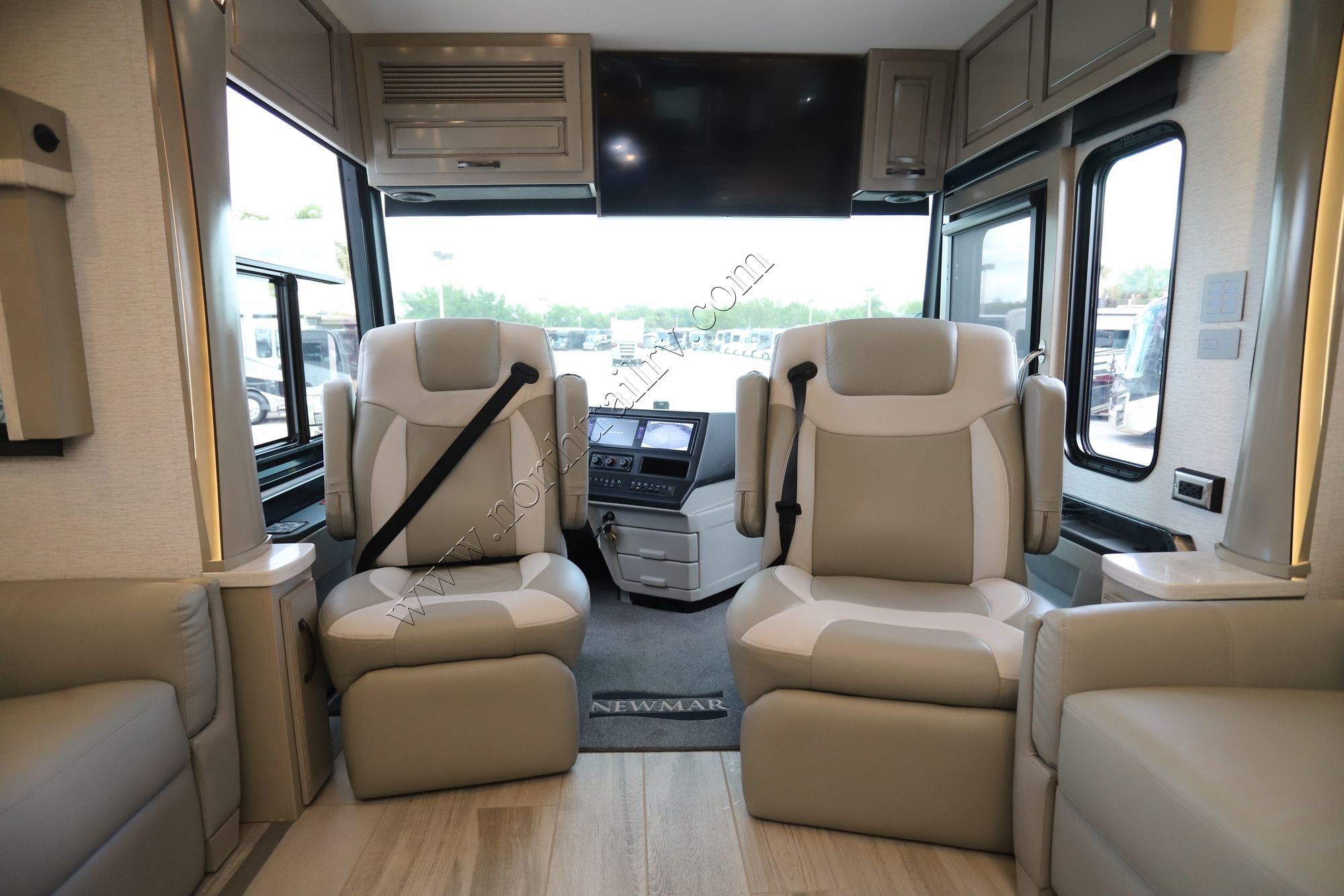 Used 2024 Newmar Dutch Star 4081 Class A  For Sale